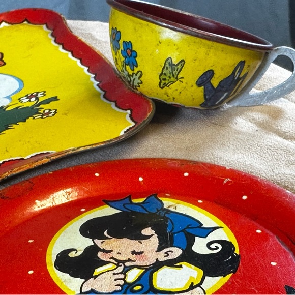 Extinct Cartoon & Mickey! Kids Play Memorabilia (Somewhat Rusty Tin Dishes!) - Picture 7 of 14